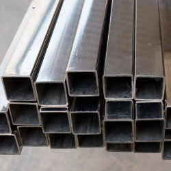 Нержавеющий профиль 15х10х1 мм 12Х18Н10Т - фото