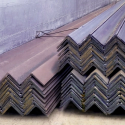 Уголок стальной горячекатаный равнополочный 250x250x35 мм 60 ГОСТ 8509-93 - фото